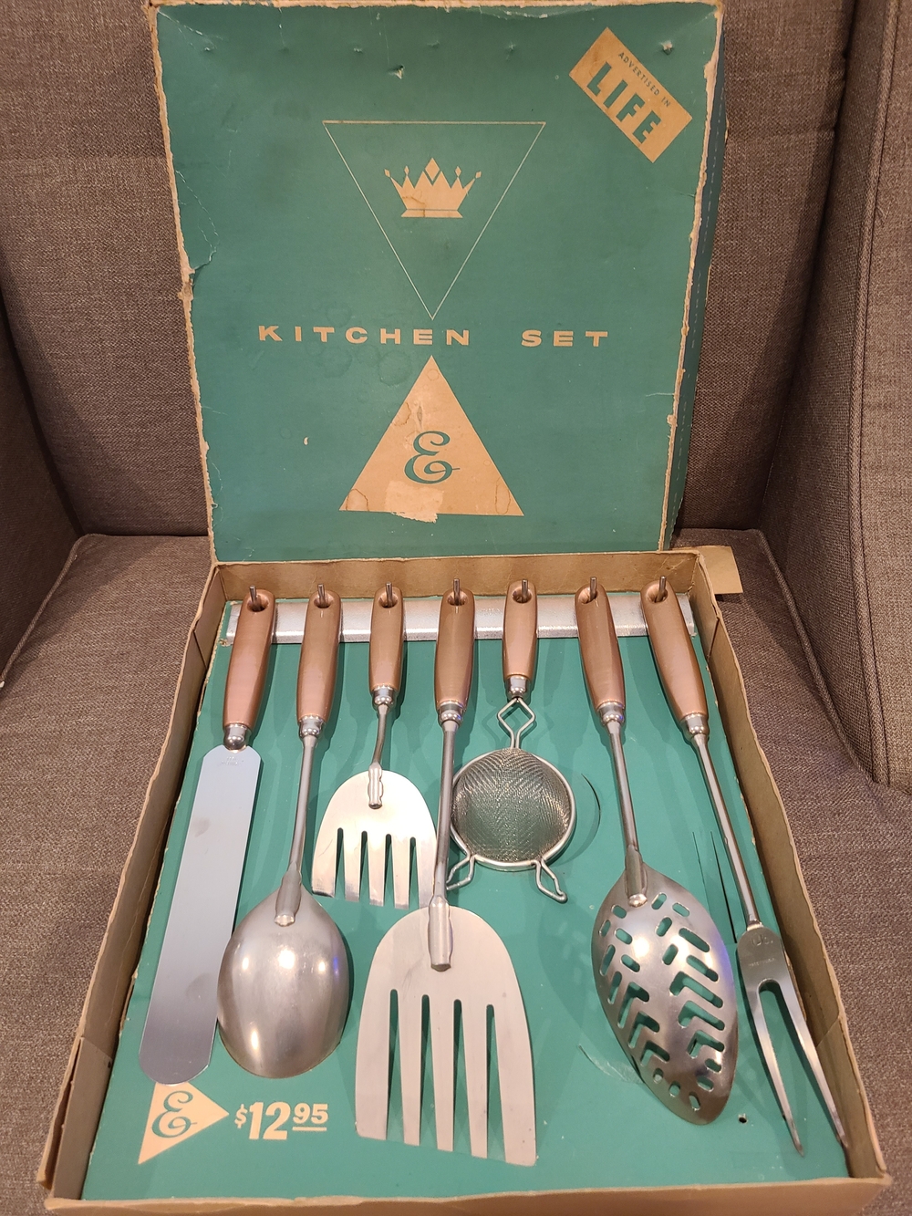 Vintage Empire Brand Kitchen Utensil Set - New
